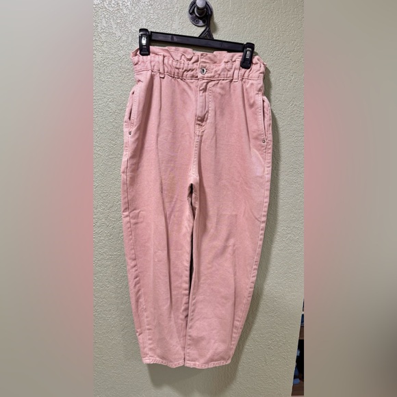 Zara Women's Cropped Jeans in Soft Pink - Picture 1 of 3